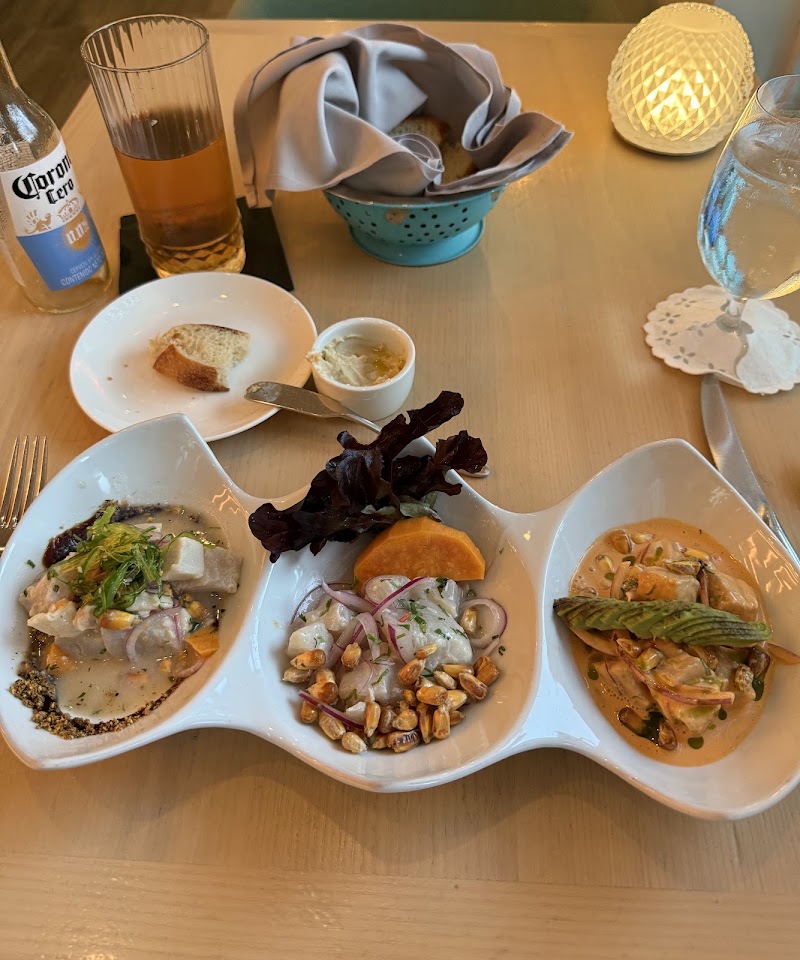 Agua Restaurant & Lounge — Italian Seafood in Camana Bay, Grand Cayman photo 3
