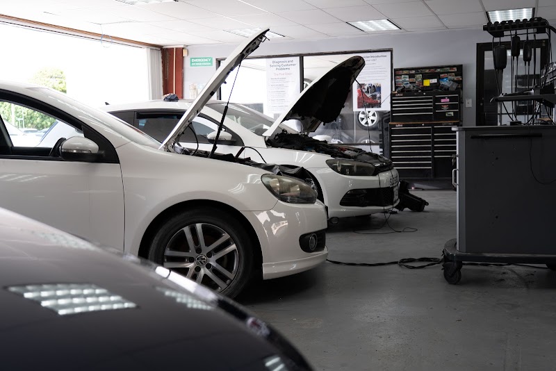 Arch Automotive — Car Dealership in George Town, Grand Cayman photo 2