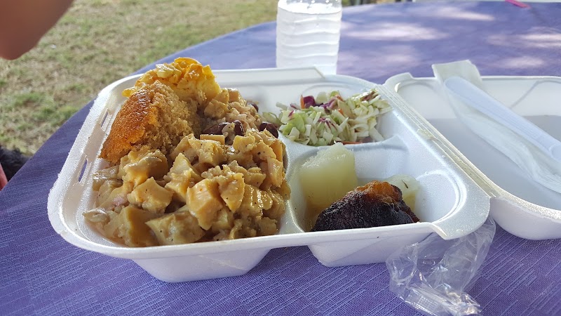 Big Tree BBQ — BBQ Restaurant in East End, Grand Cayman photo 2