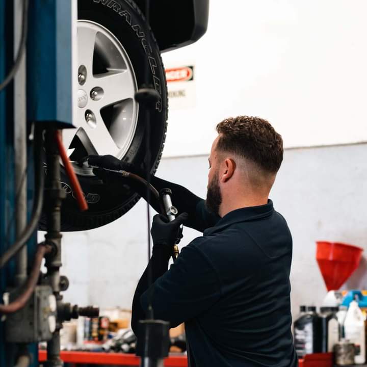 Car City Service — Auto Repair in George Town, Grand Cayman photo 2