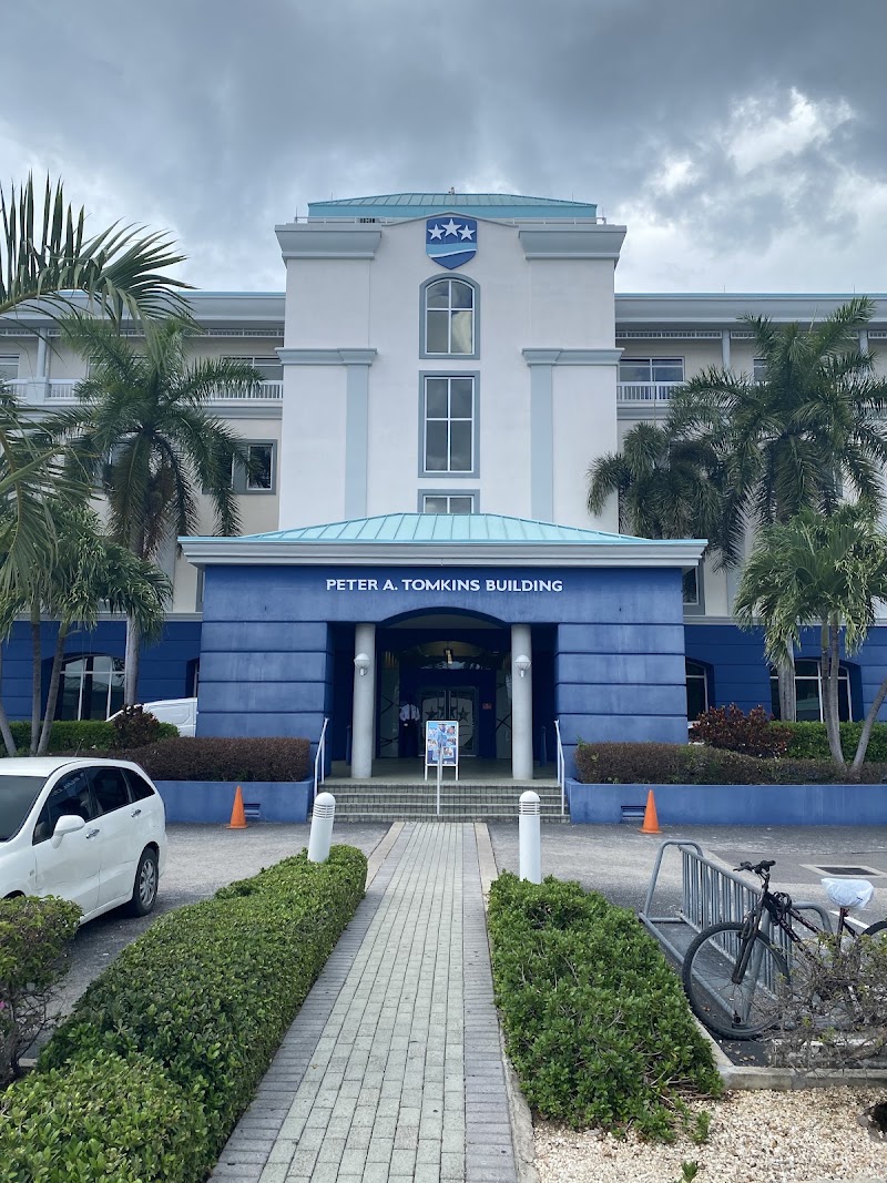 Cayman National Bank — Retail Banking in George Town, Grand Cayman photo 2