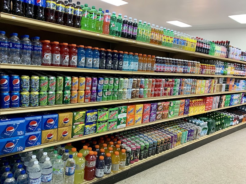 Chisholm's Grocery — Grocery Store in North Side, Grand Cayman photo 2