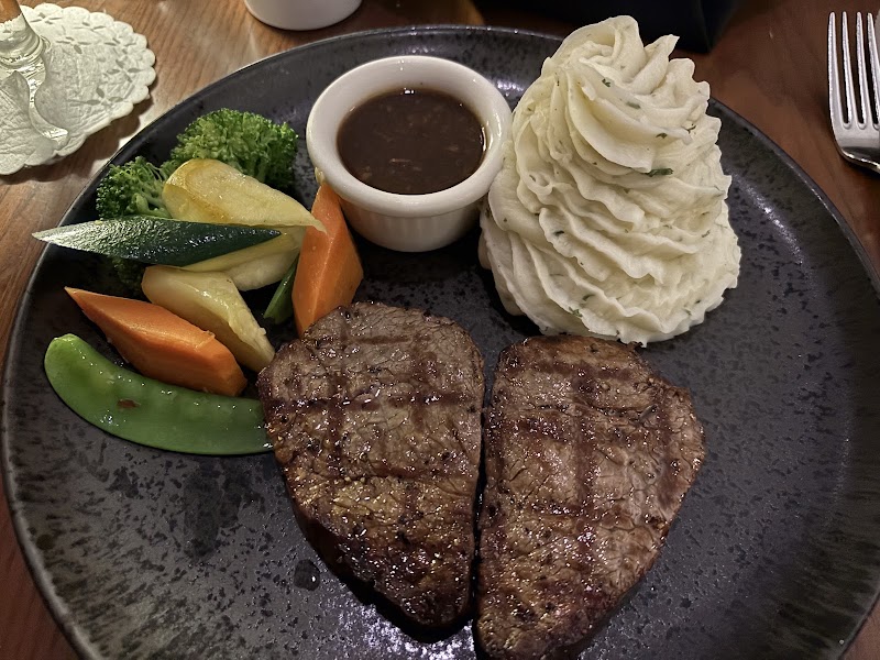 The Falls Steakhouse — Steakhouse in George Town, Grand Cayman photo 3