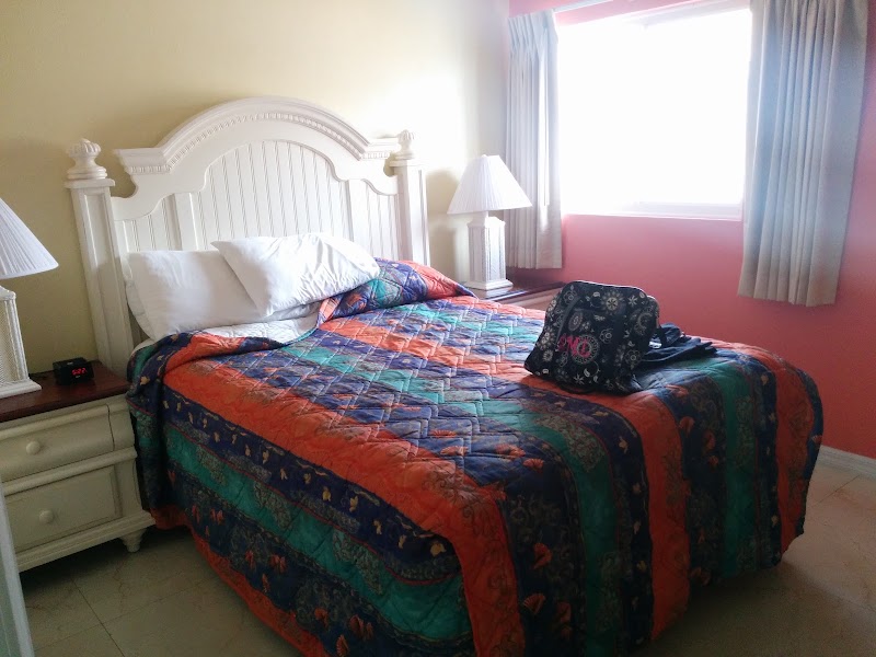 Coral Sands — Resort in George Town, Grand Cayman photo 2