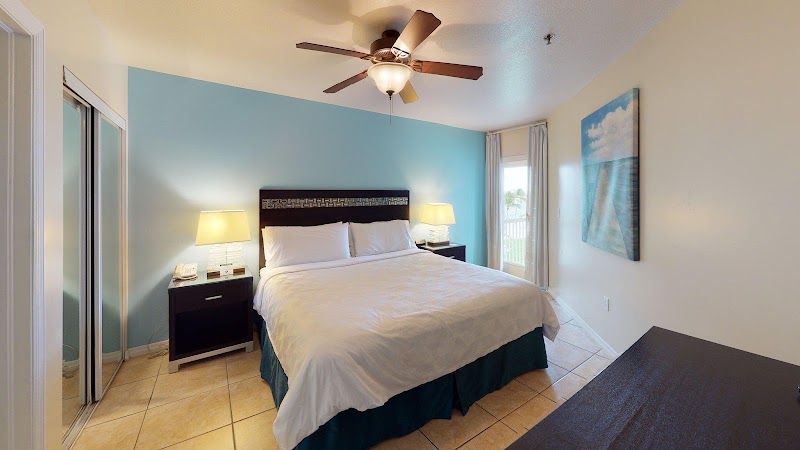 Holiday Inn Grand Cayman — Budget in George Town, Grand Cayman photo 2