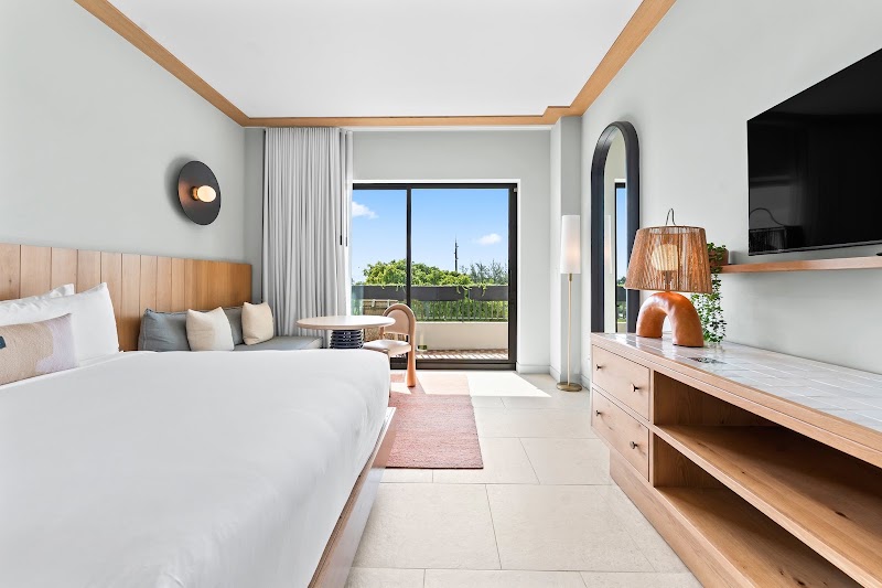 Hotel Indigo Grand Cayman by IHG — Hotel in Seven Mile Beach, Grand Cayman photo 2