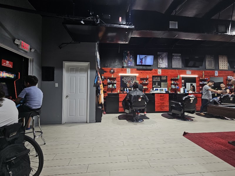 House of Fades — Barbershop in George Town, Grand Cayman photo 3