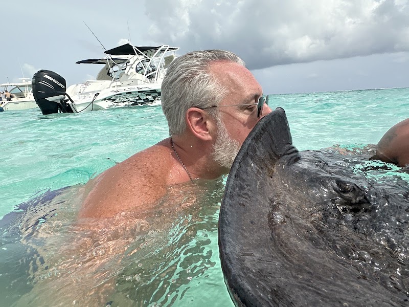 Island Splash Watersports — Boat Charters in West Bay, Grand Cayman photo 2