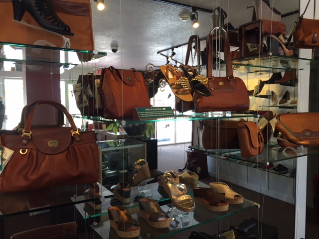 Le Classique Shoe & Leather Boutique
