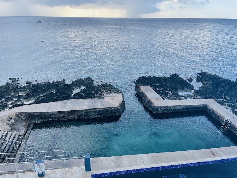 Lighthouse Point Dive Resort — Dive Resort in West Bay, Grand Cayman photo 2