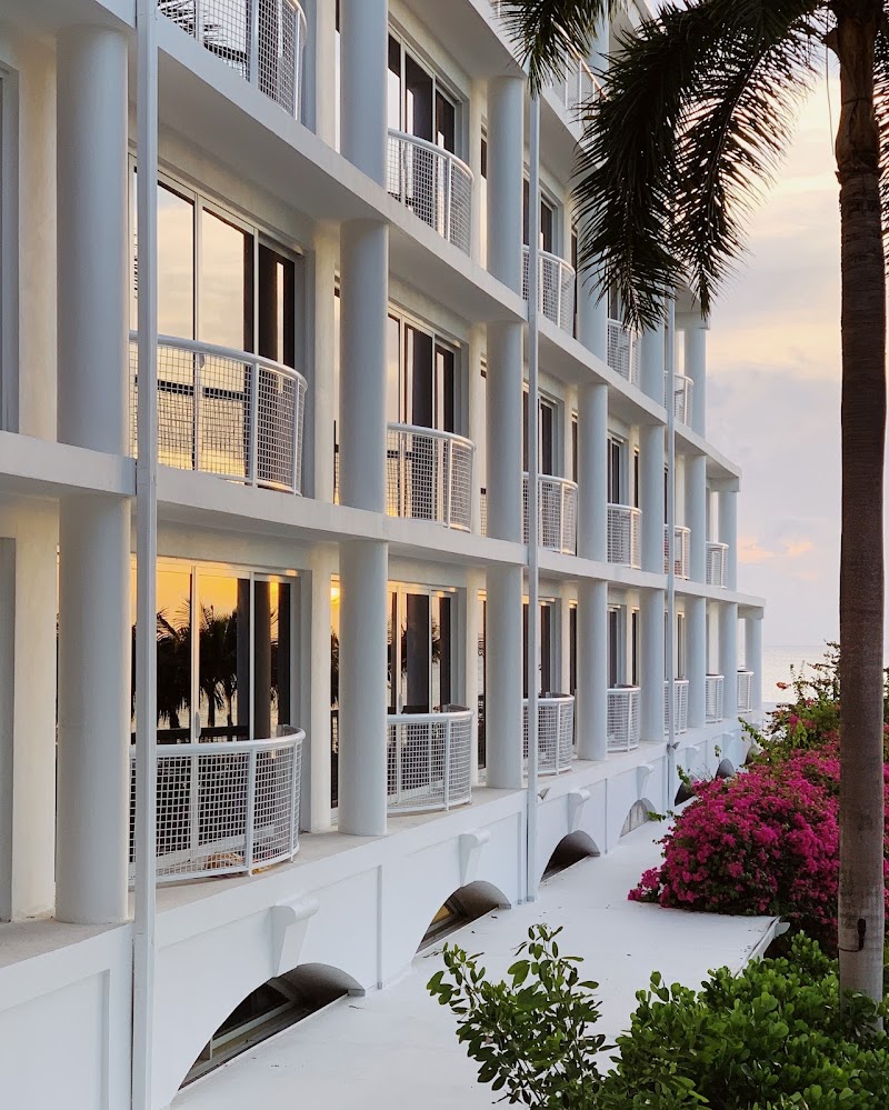 Palm Heights — Boutique Hotel in Seven Mile Beach, Grand Cayman