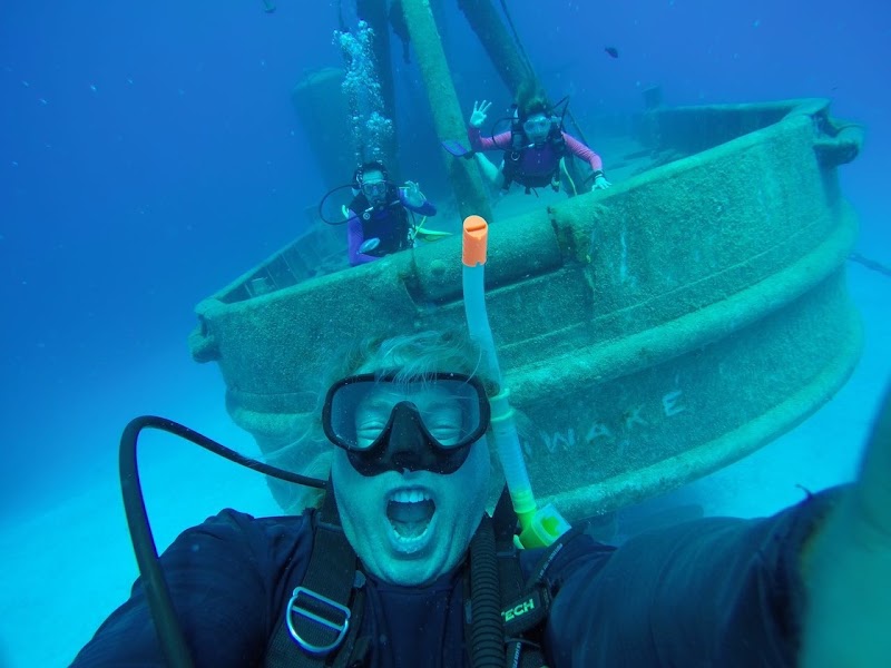 Pirate Divers Grand Cayman — Dive Shop in Seven Mile Beach, Grand Cayman photo 3