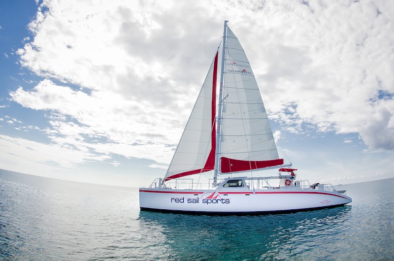 Red Sail Sports — Watersports & Diving in Seven Mile Beach, Grand Cayman photo 2