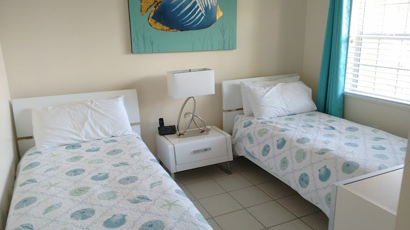 Regal Beach Club — Luxury Condos in Seven Mile Beach, Grand Cayman photo 2