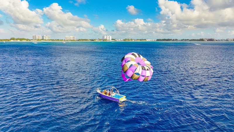 Seven Mile Beach Parasailing — Parasailing in West Bay, Grand Cayman photo 3