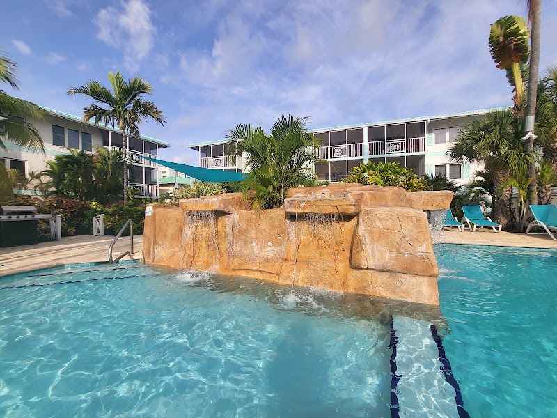 Seven Mile Beach Resort & Club — Beach Resort in George Town, Grand Cayman photo 3