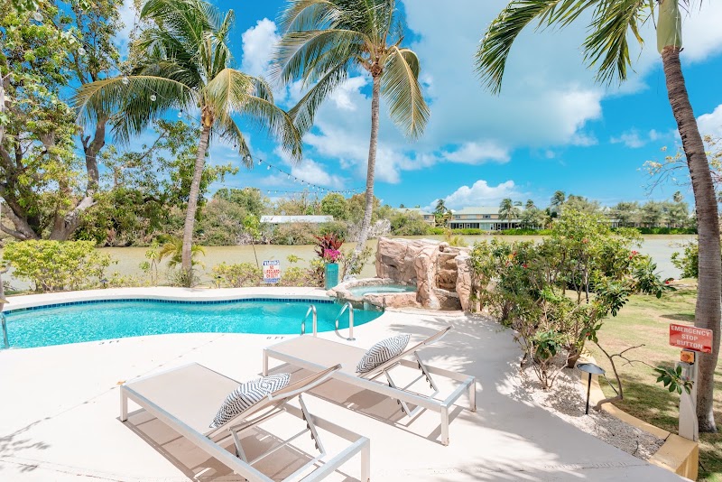 Shangri-La Bed & Breakfast — Bed & Breakfast in West Bay, Grand Cayman photo 3