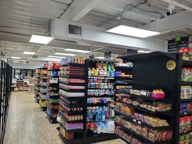 Shopright - Cannon Place — Supermarket in George Town, Grand Cayman photo 2