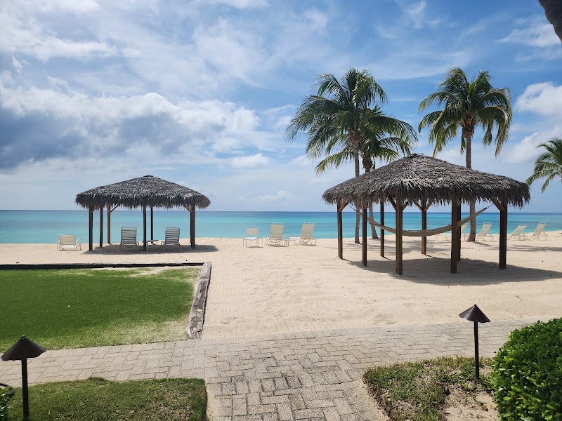 Silver Sands Condominiums — Beachfront Condos in Seven Mile Beach, Grand Cayman photo 3