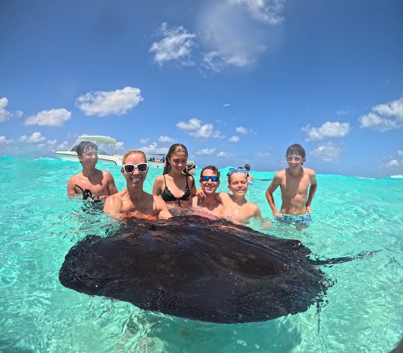 Silver Thatch Watersports — Watersports Tours in Cayman Kai, Grand Cayman