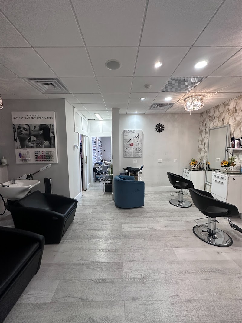 Studio54 West — Hair Salon in Seven Mile Beach, Grand Cayman photo 3