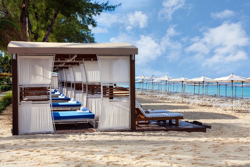The Sunshine Hotel & Suites — All-Suite Hotel in Seven Mile Beach, Grand Cayman