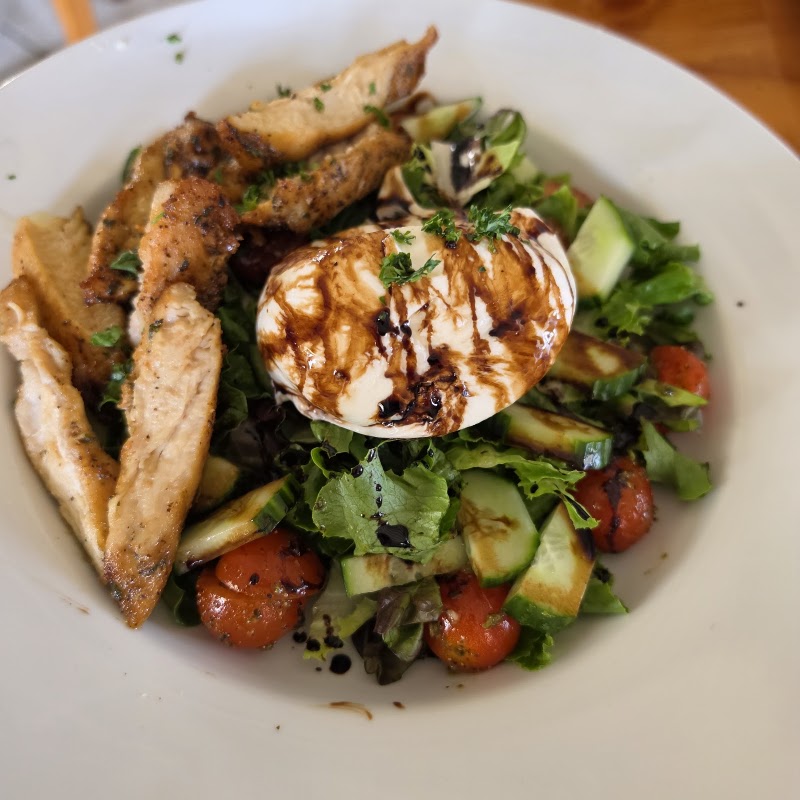 Thatch & Barrel — Fusion Restaurant in Savannah, Grand Cayman photo 3