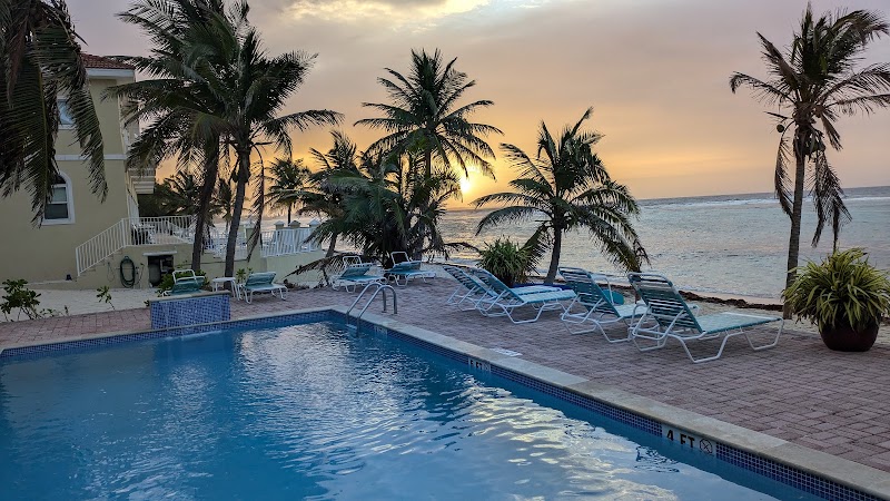Turtle Nest Inn — Hotel in Bodden Town, Grand Cayman photo 3