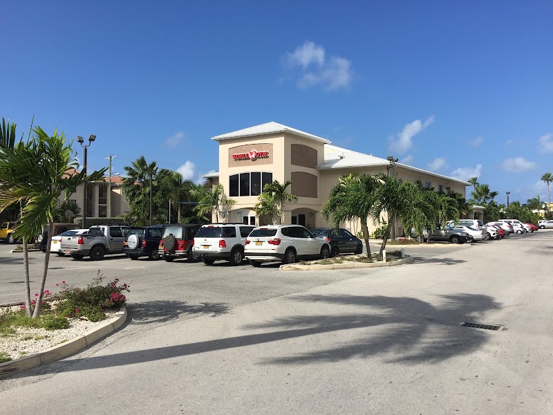 World Gym Cayman — Franchise Gym in George Town, Grand Cayman photo 2